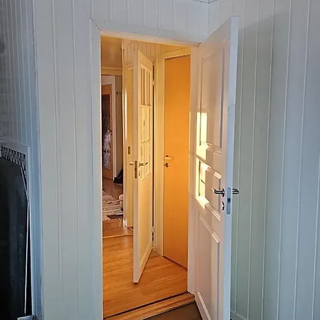 Nyaraló House With A Wiew Lenangsøyra